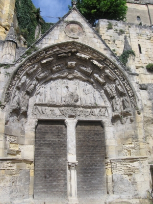 eglise-monolithe-saint-emilion.jpg