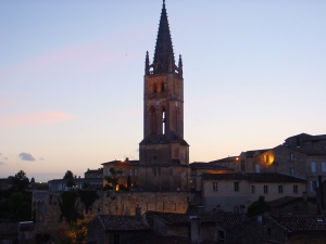 saint-emilion-by-night.jpg
